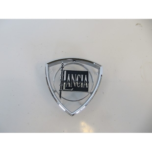 Lancia Flaminia / Flavia front grill logo